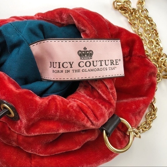 𝅺JUICY Couture velvet pouch bag on gold chain - Picture 4 of 7